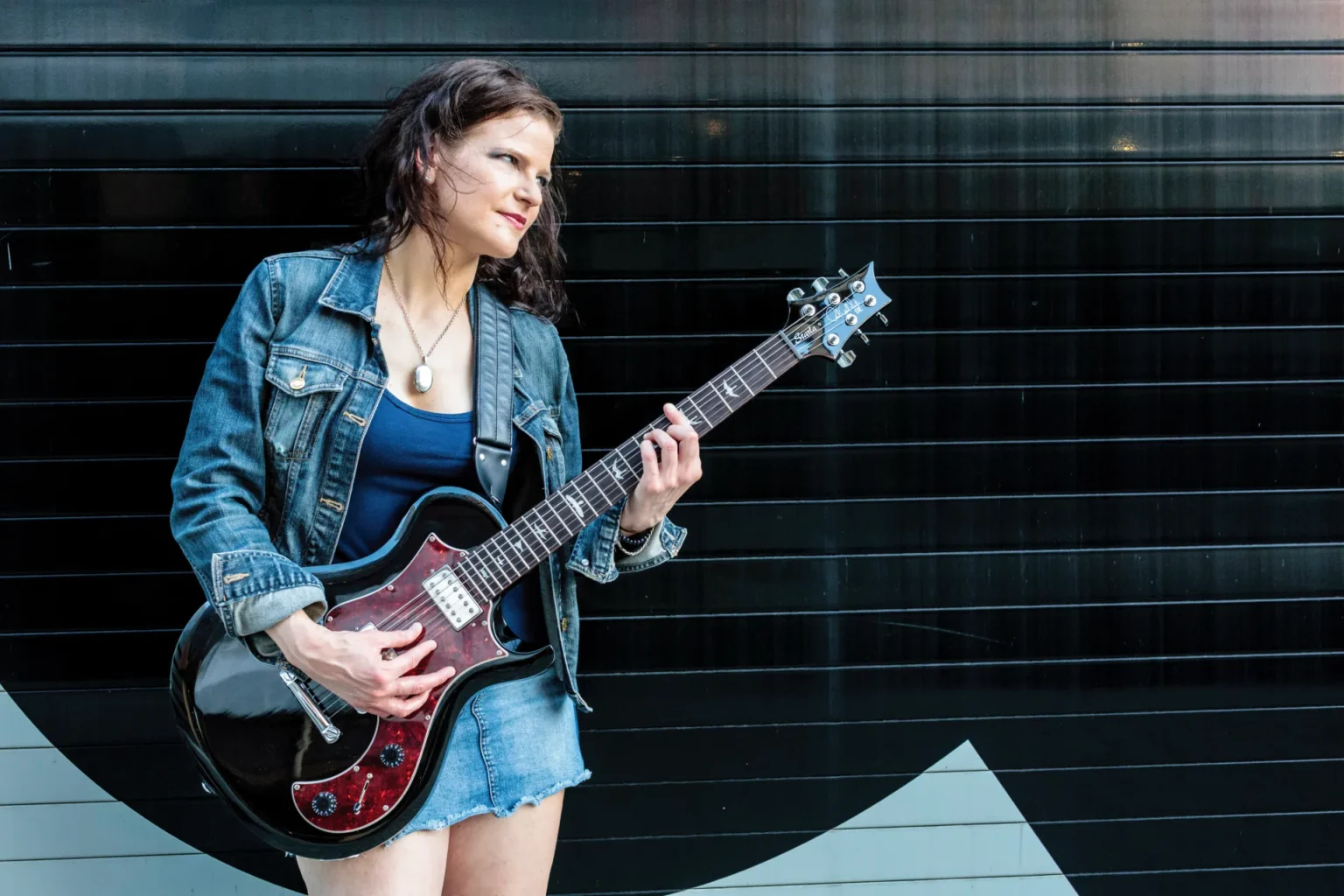 Interview With Ontario’s Amazing Power Pop Sensation “Carmen Toth”