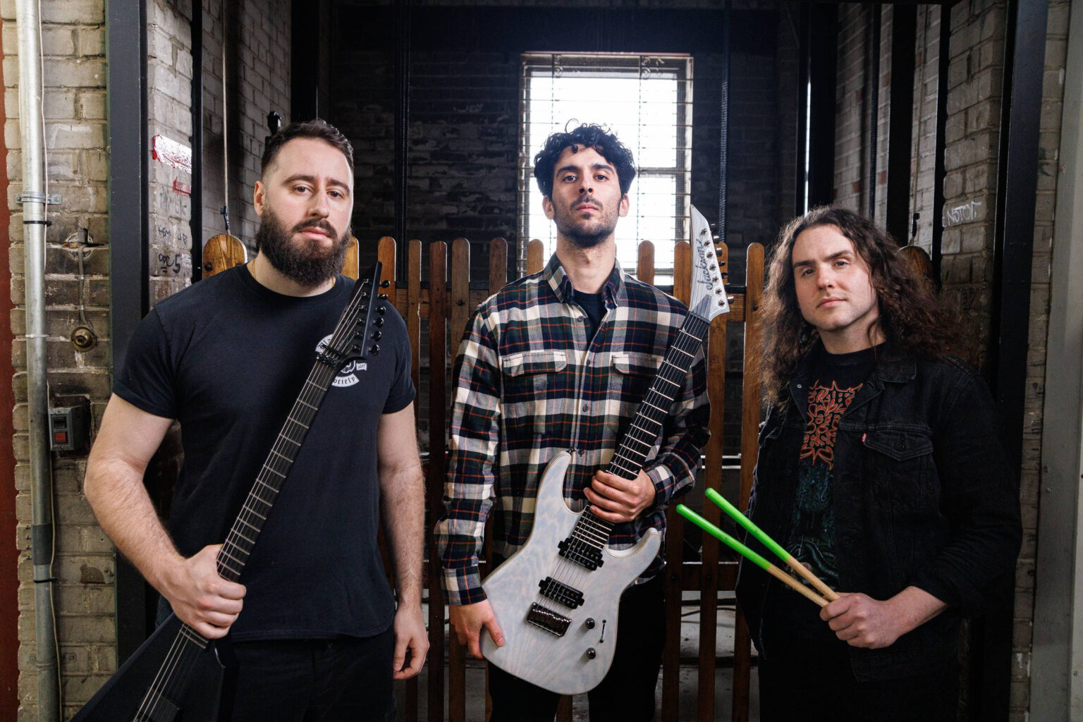 Montreal Thrash Trio OMBRA New Single “Stitches” Is A Moshpit Bruiser!